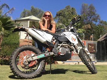 Women Crossing the Simpson Desert in Australia - Women ADV Riders