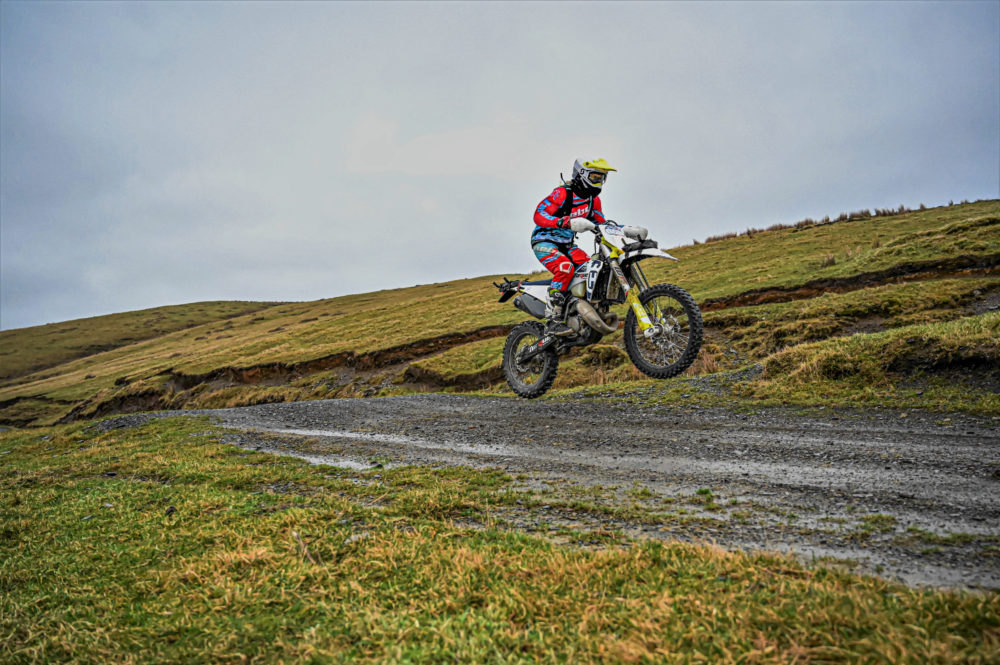 Husqvarna 2020 TE 150i Review: The Girl On a Bike